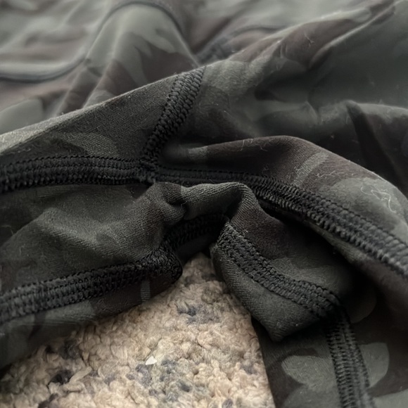 Camo lululemon leggings EUC - Picture 2 of 6